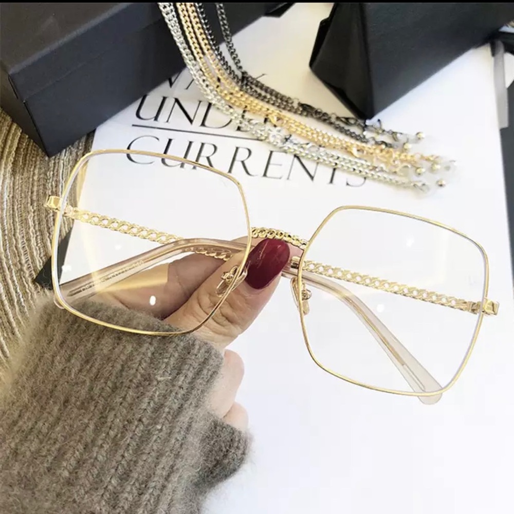 🔥🔥CLEAR GOLD LUXURY SUNGLASSES NEW